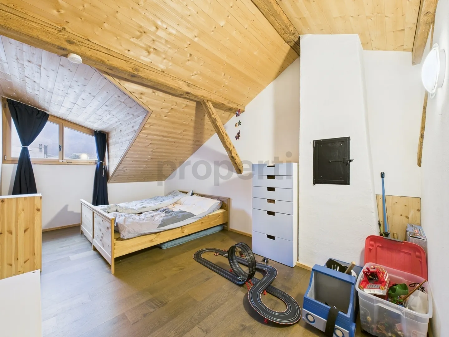 Bellissima casa a schiera di 5,5 stanze con vista sulle montagne a Glarus - Foto 8 di 13