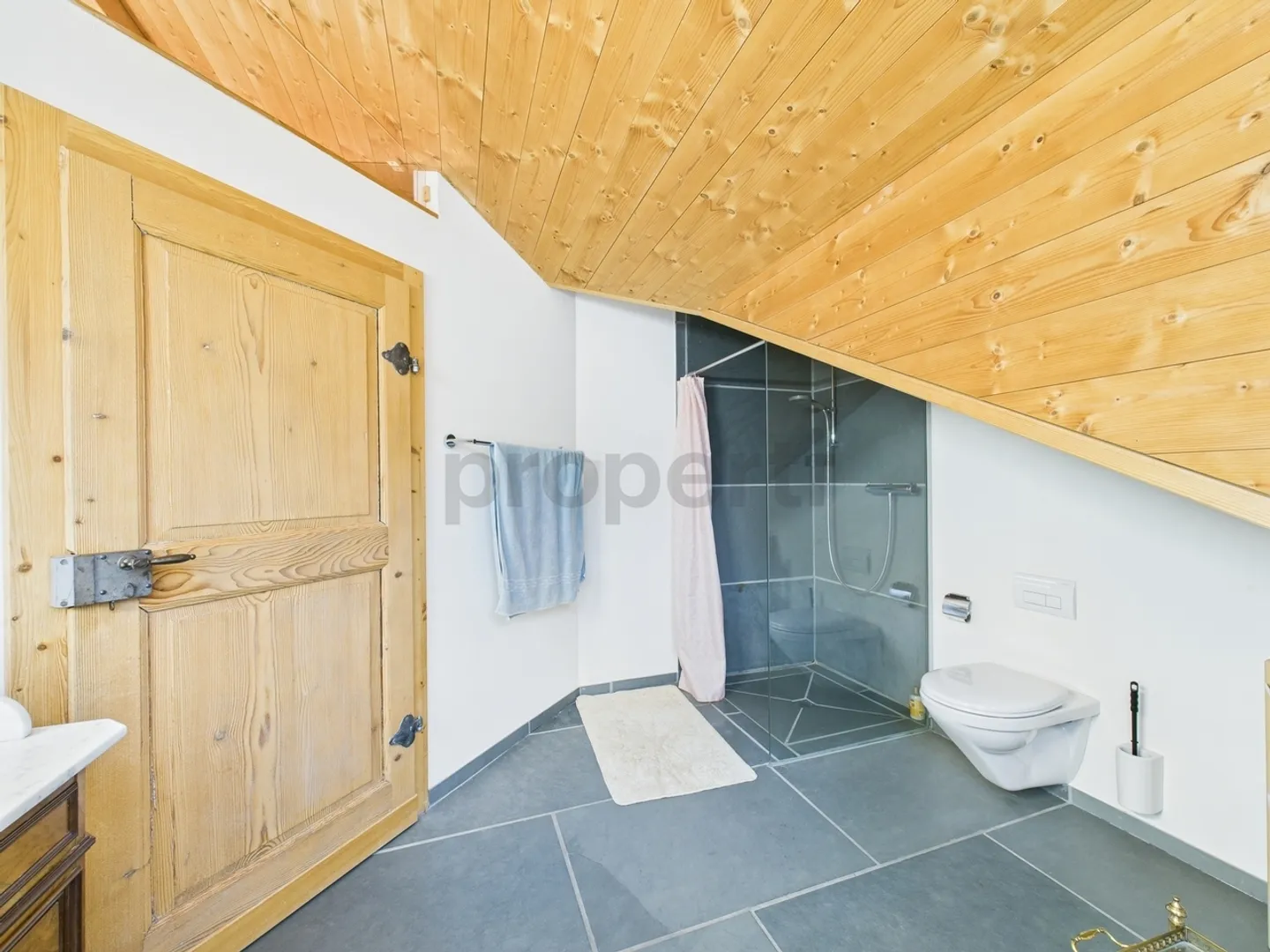 Bellissima casa a schiera di 5,5 stanze con vista sulle montagne a Glarus - Foto 11 di 13