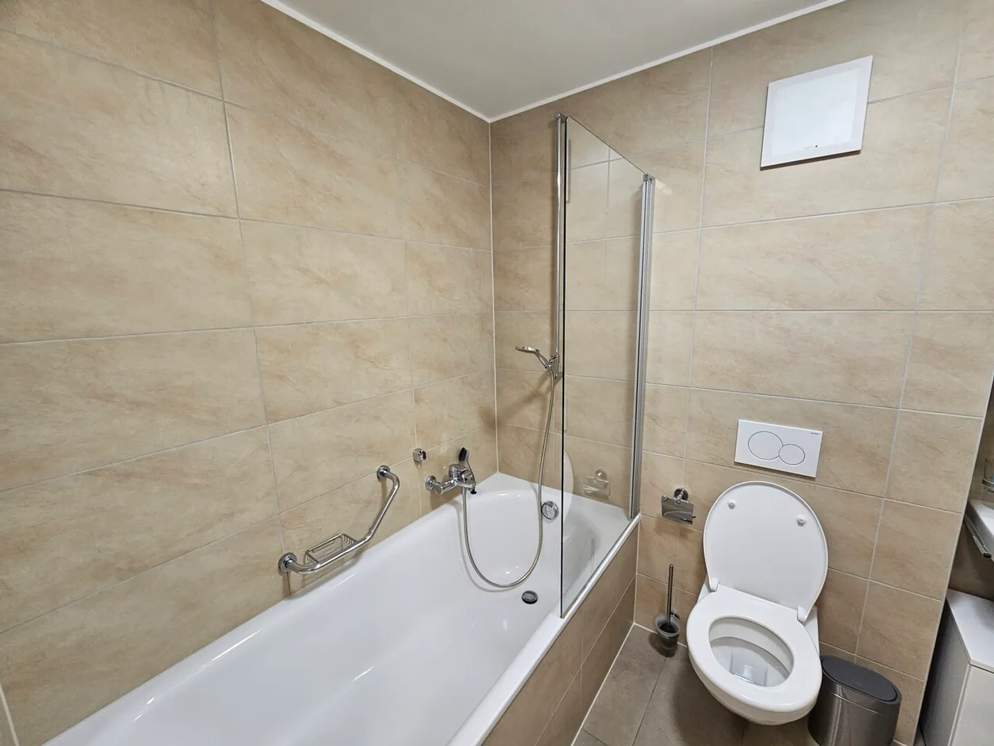APPARTAMENTO DI 2.5 LOCALI IN AFFITTO A SIERRE - Foto 7 di 11