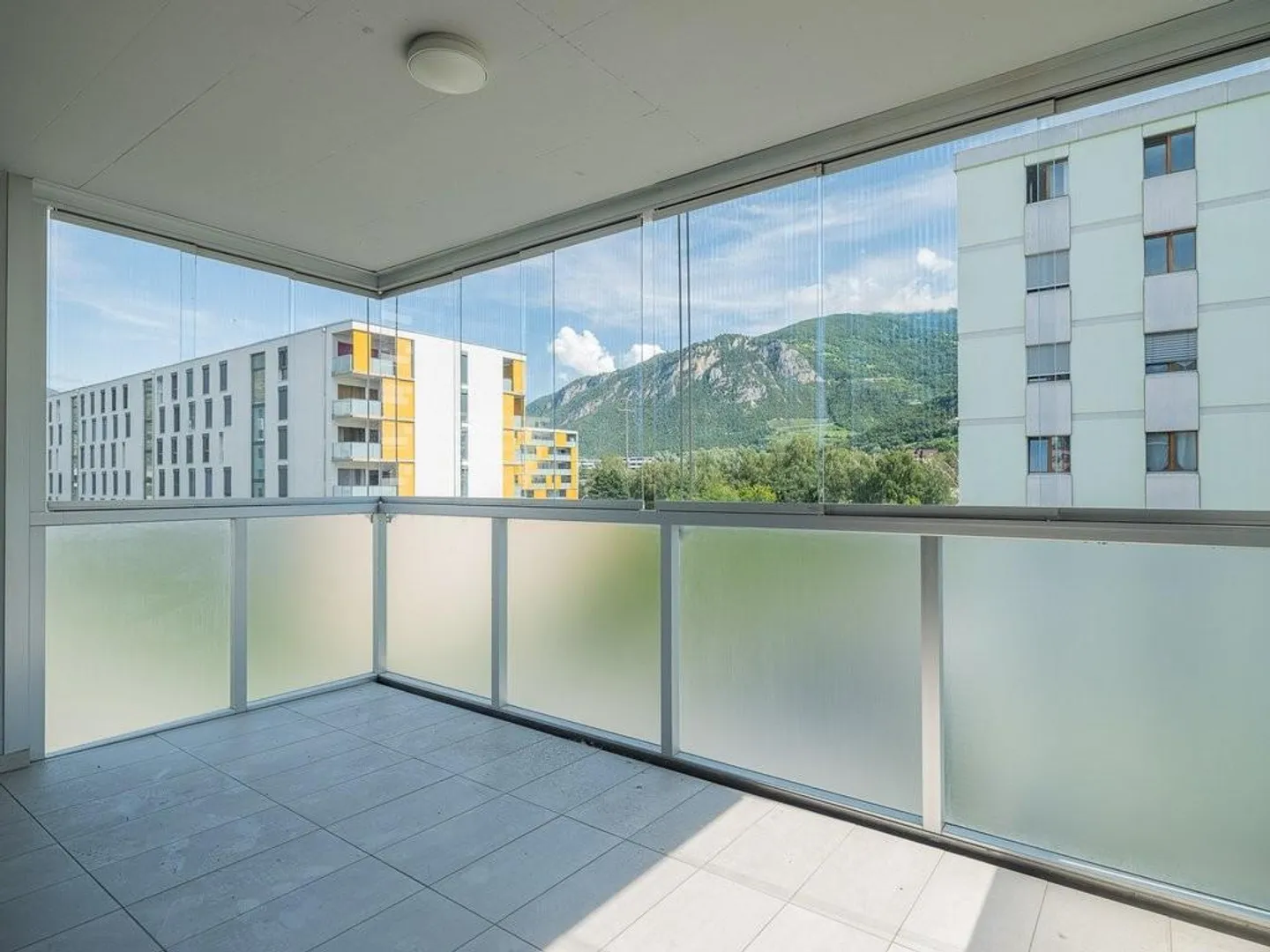 To seize! Magnificent apartment in the city center of Sion! - Photo 11 of 11