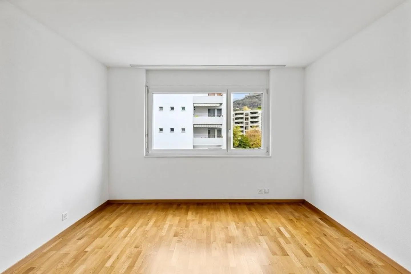 To seize! Magnificent apartment in the city center of Sion! - Photo 8 of 11