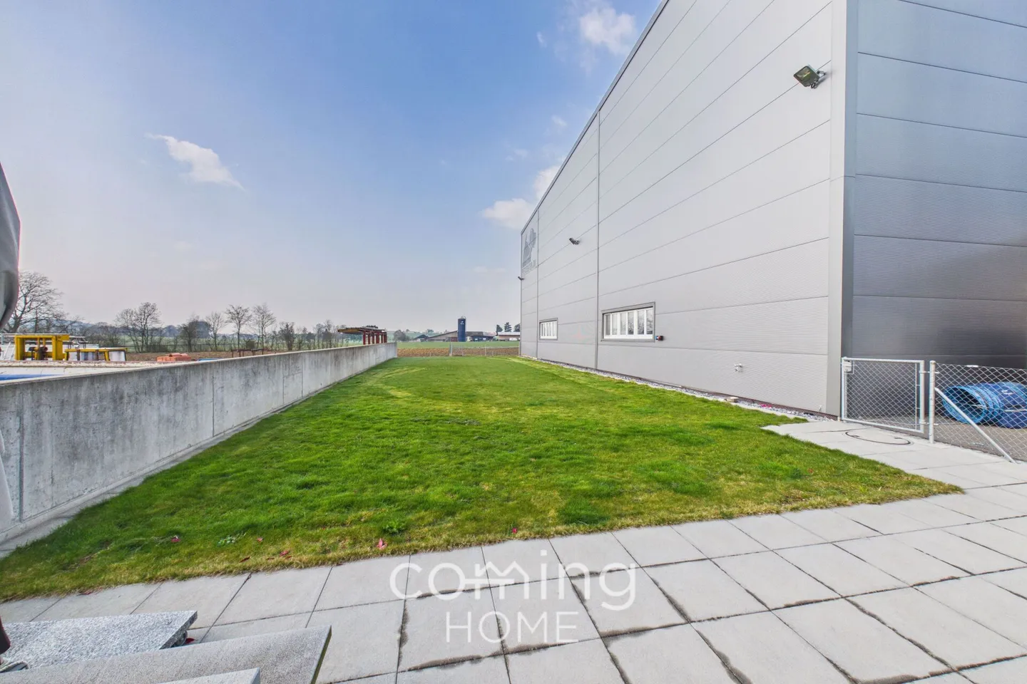 Spazio di stoccaggio e parcheggio versatile - Foto 13 di 17