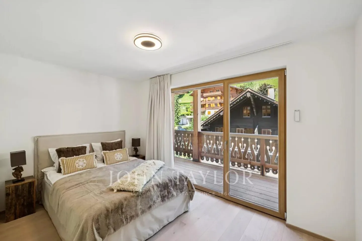 Geräumige Wohnung im Dachgeschoss mit Panoramablick - Foto 5 von 13