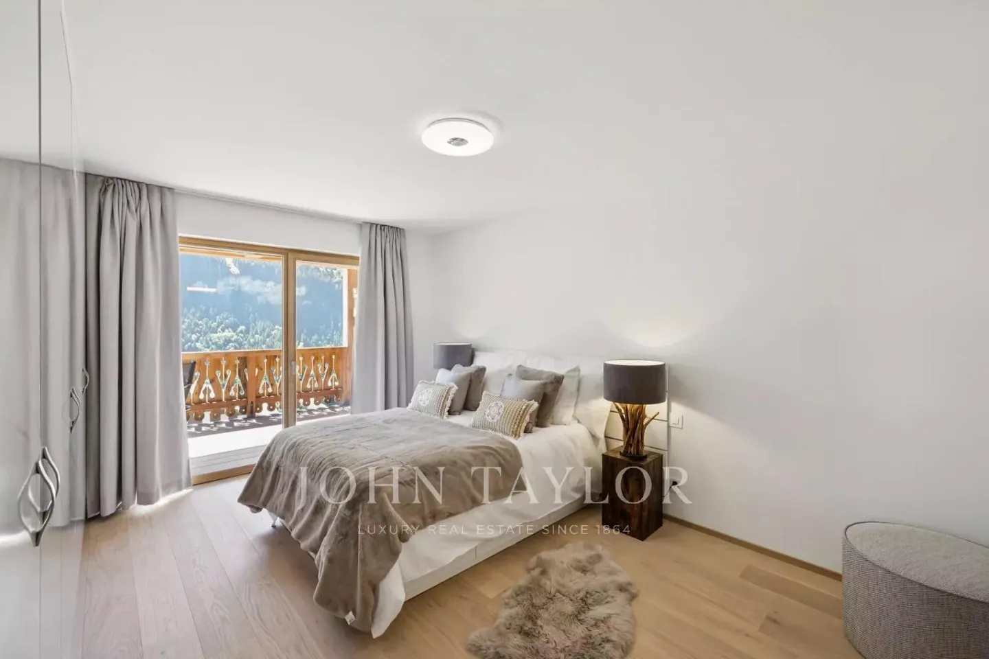 Geräumige Wohnung im Dachgeschoss mit Panoramablick - Foto 6 von 13