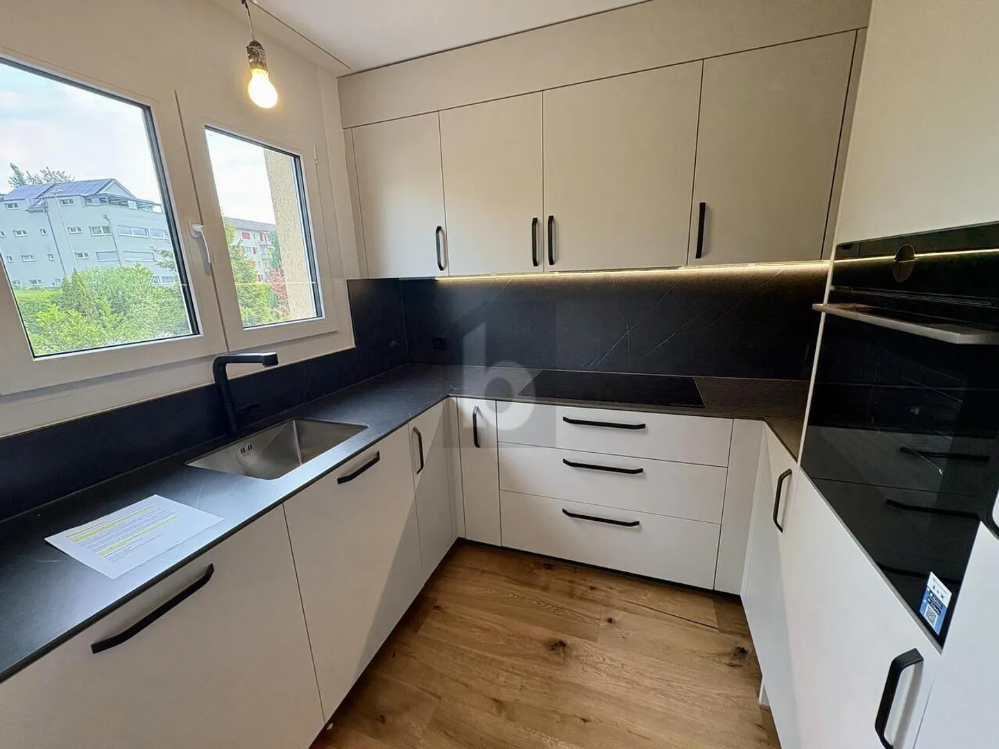 FRESHLY RENOVATED, WITH A VIEW INTO THE GREEN - Photo 4 of 6
