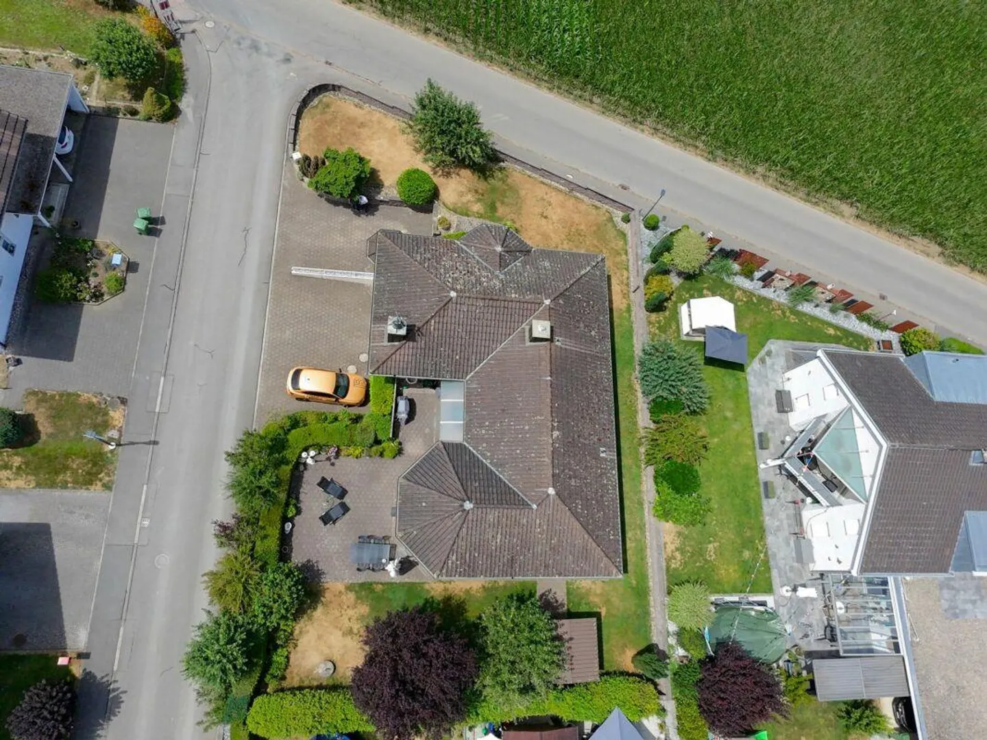 Original 5.5-Room House with Various Possibilities (Sale by Bidding Procedure) - Photo 5 of 12