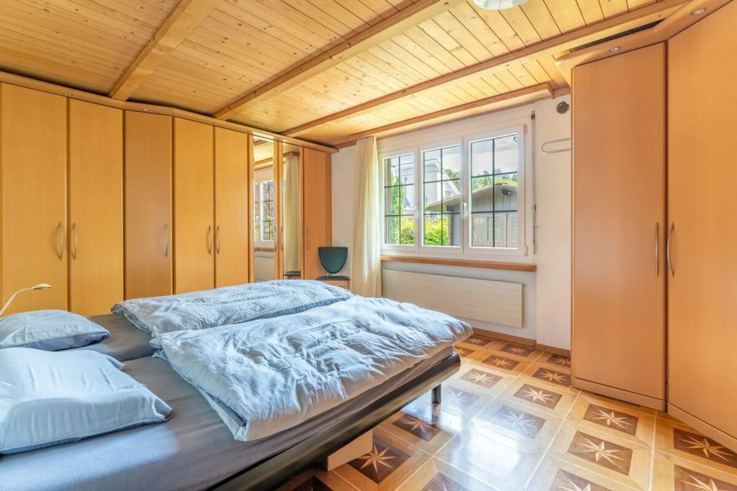 Original 5.5-Room House with Various Possibilities (Sale by Bidding Procedure) - Photo 9 of 12