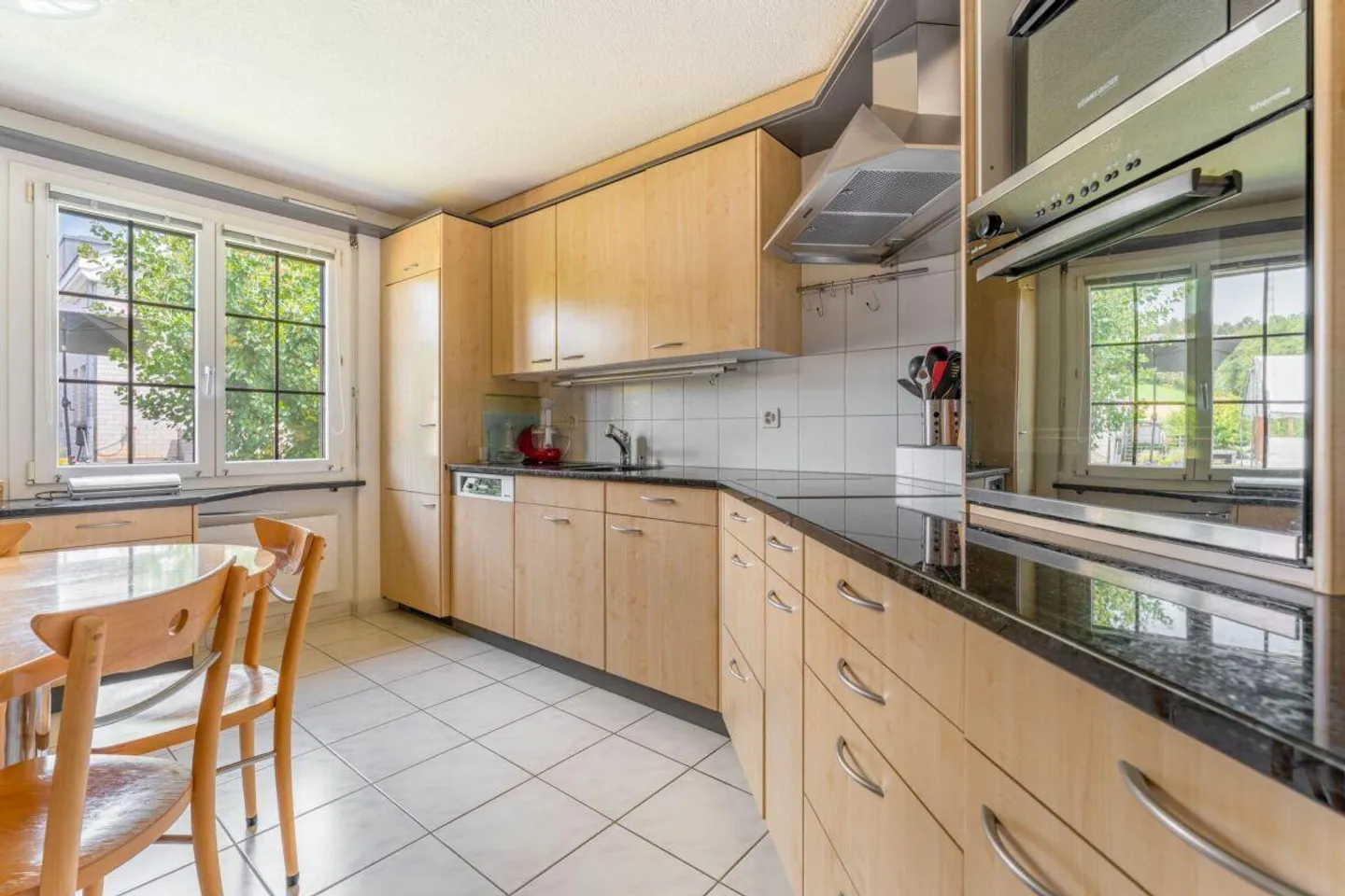 Original 5.5-Room House with Various Possibilities (Sale by Bidding Procedure) - Photo 11 of 12