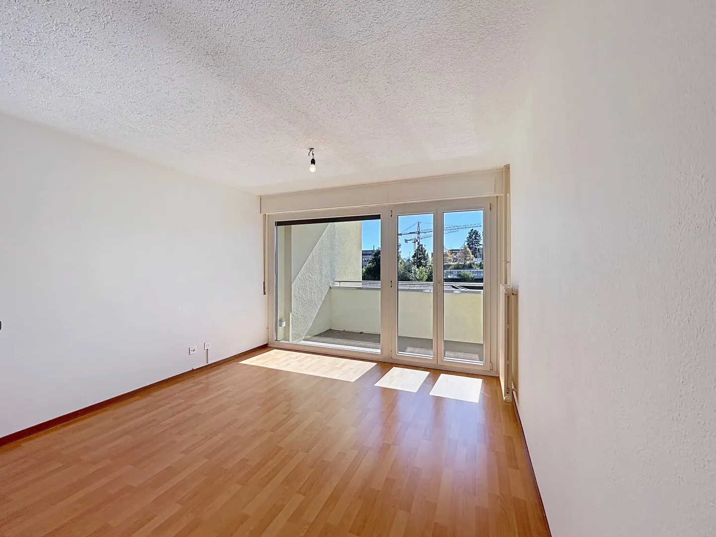 Appartement lumineux avec vue sur le lac - Photo 2 sur 9