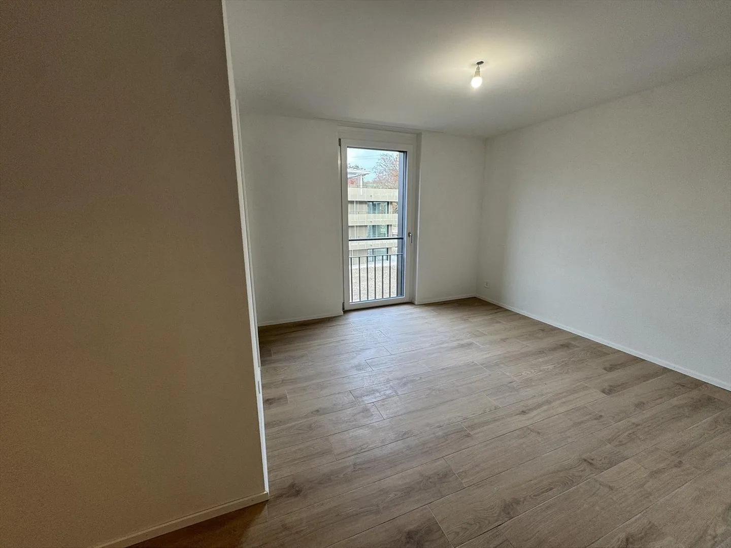 05669 - Appart. 4œ PCES - IMP. CHAMP-RIOND 20 - MATRAN - Foto 3 di 11