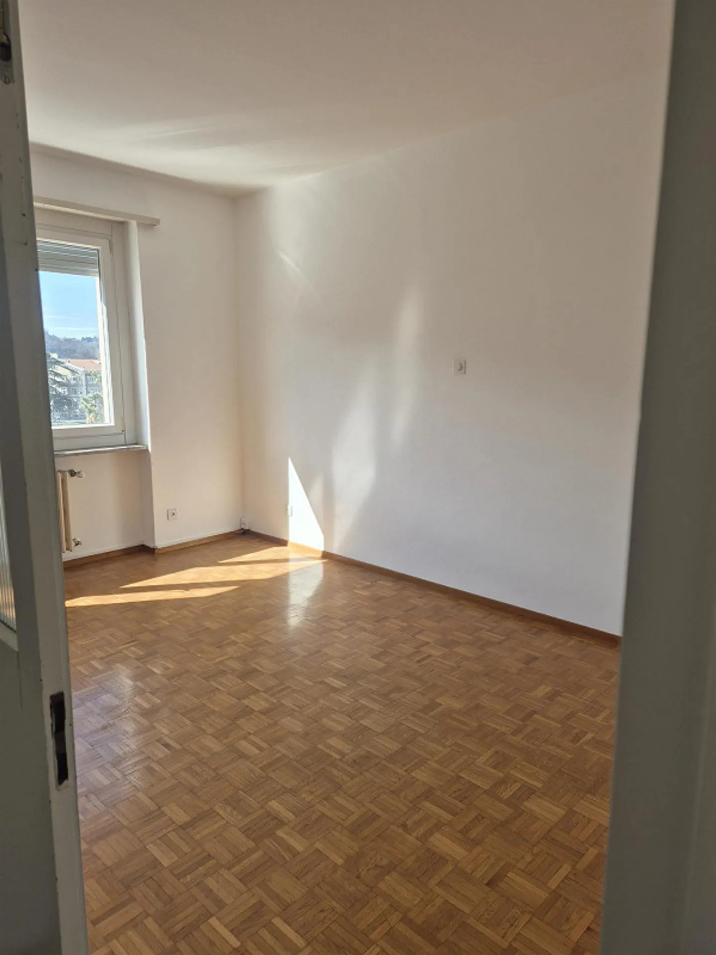 APPARTEMENT À BALERNA - Photo 11 sur 23