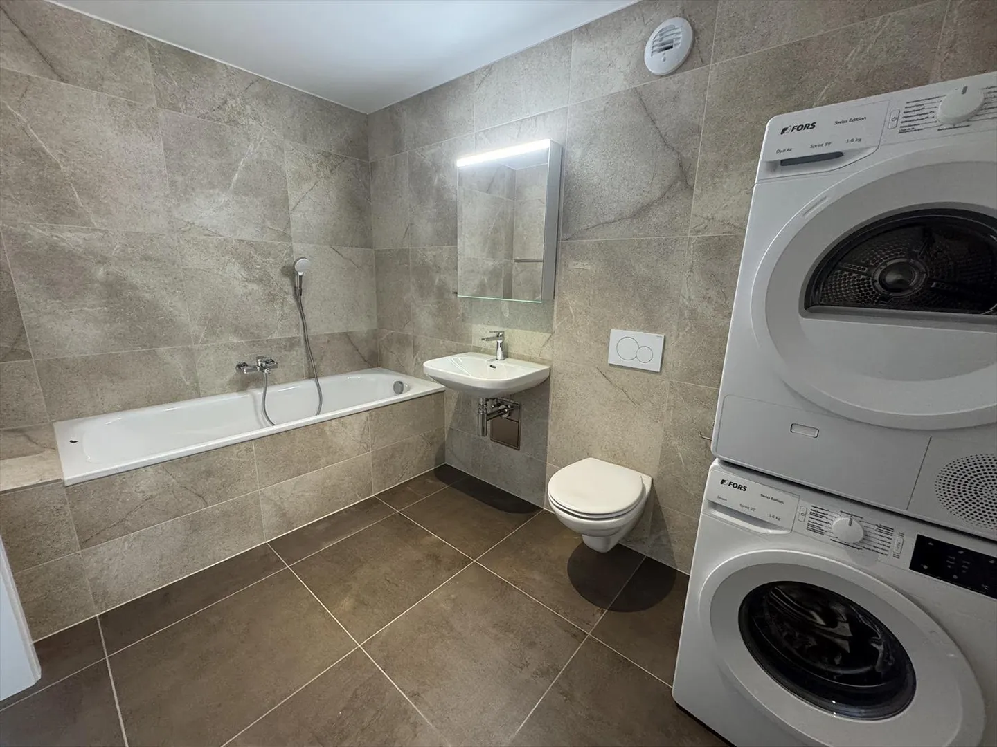 05669 - Appart. 4œ PCES - IMP. CHAMP-RIOND 20 - MATRAN - Foto 8 di 11