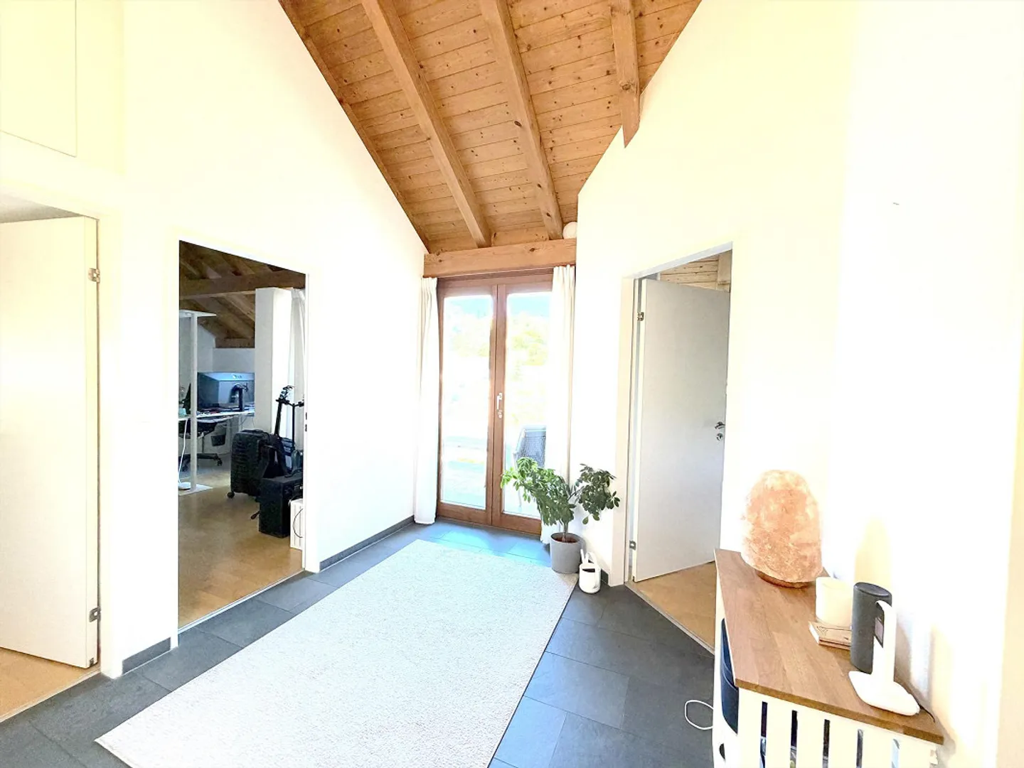Muttenz: Attraente casa unifamiliare di 5,5 stanze con concetto abitativo generoso e giardino - Foto 11 di 14