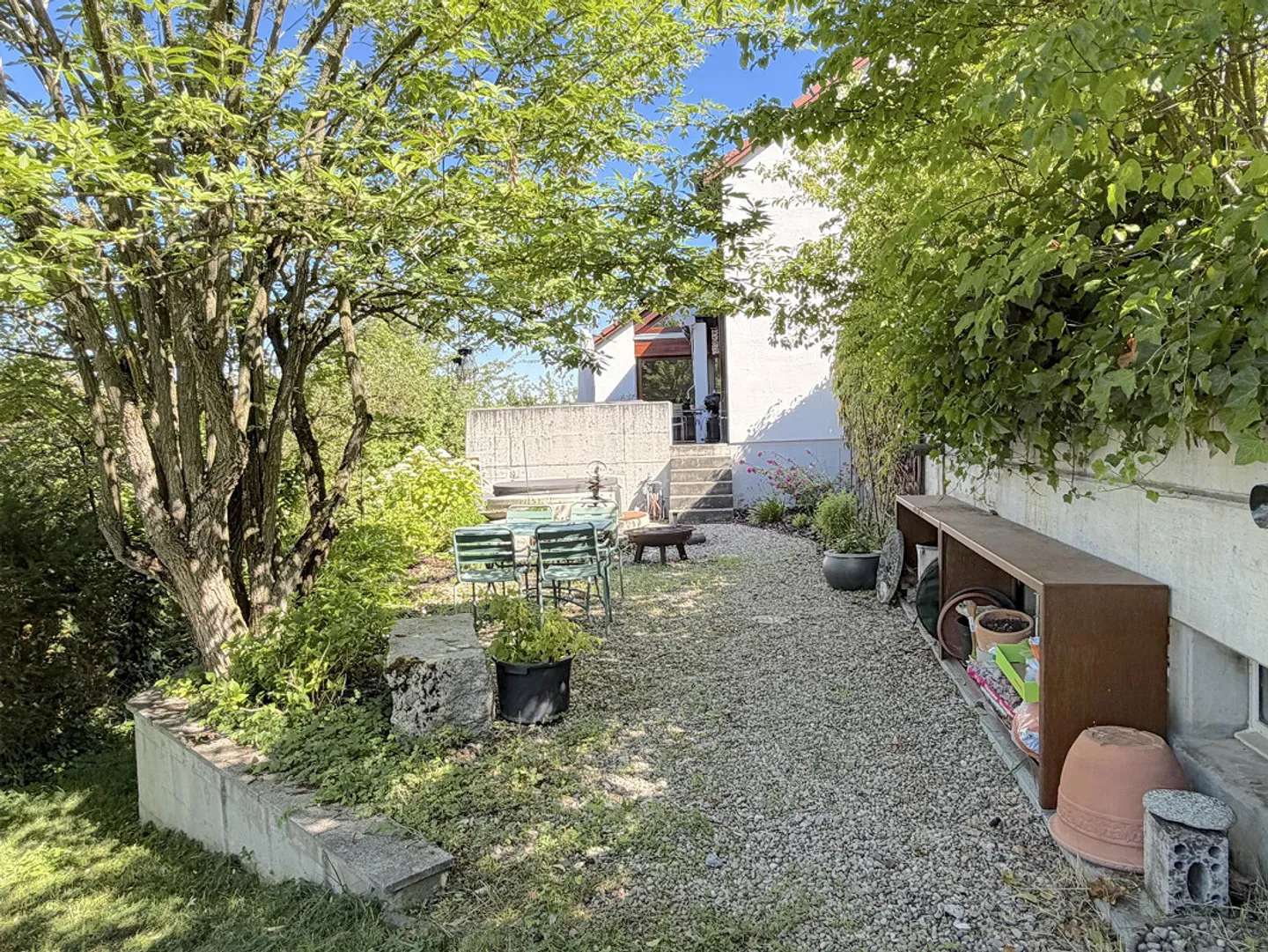 Muttenz: Attraente casa unifamiliare di 5,5 stanze con concetto abitativo generoso e giardino - Foto 12 di 14