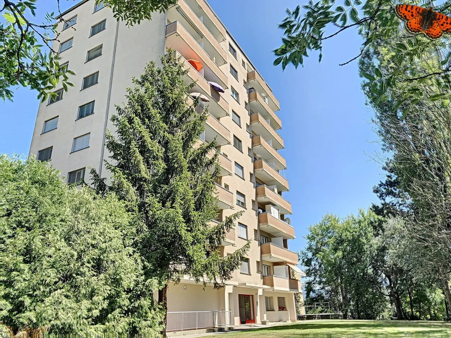 1 Zimmer - Mit einem Balkon - Foto 1 von 6