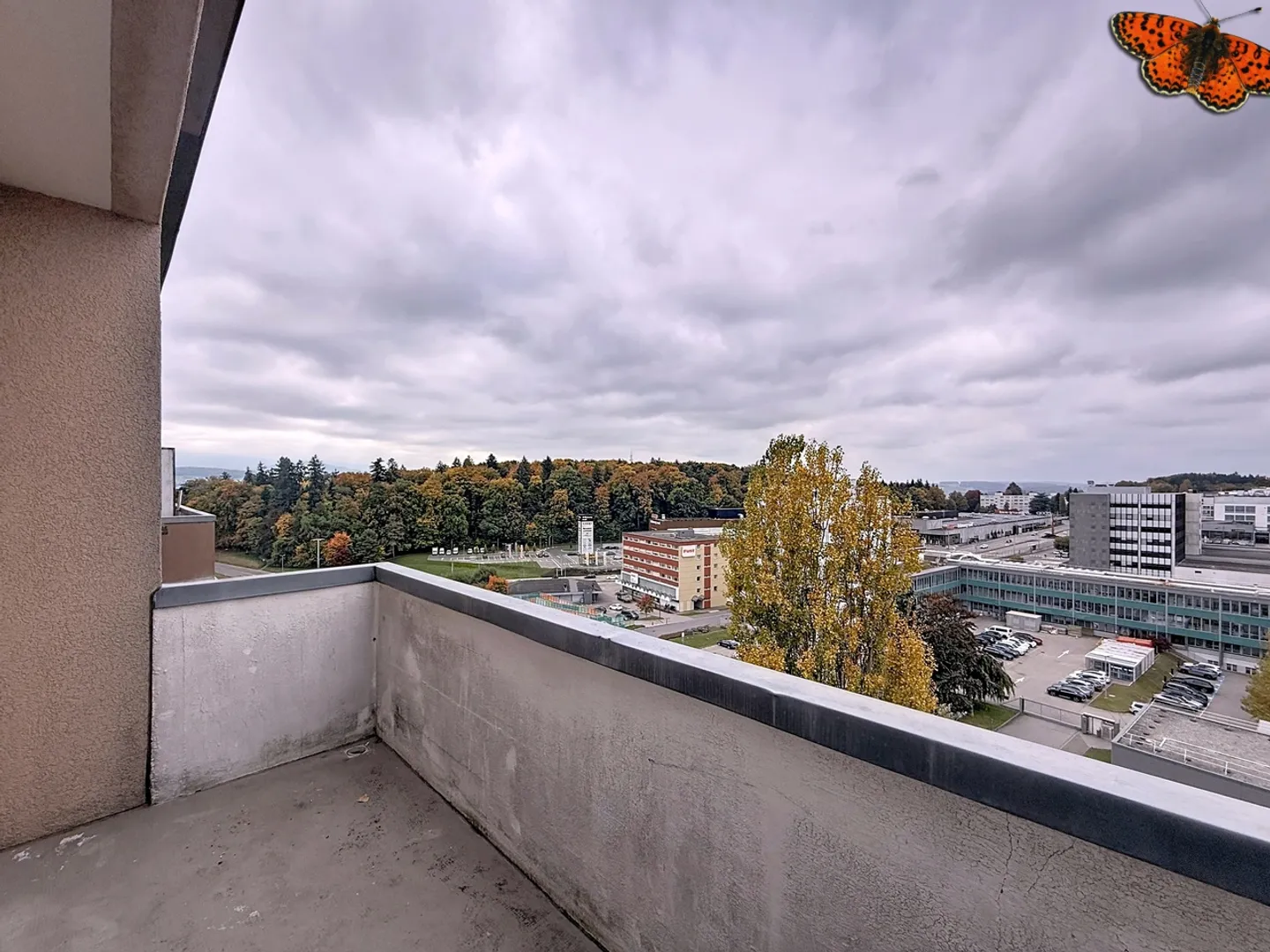 1 Zimmer - Mit einem Balkon - Foto 4 von 6