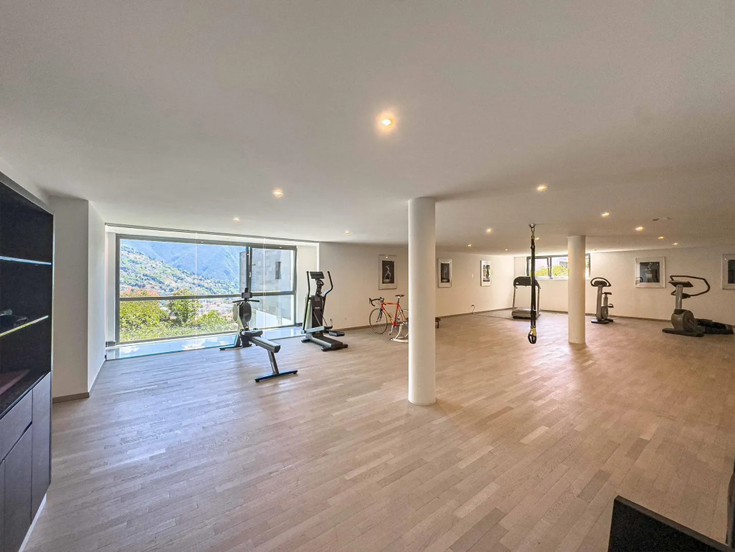 Attico elegante e prestigioso con vista lago - Foto 7 di 11