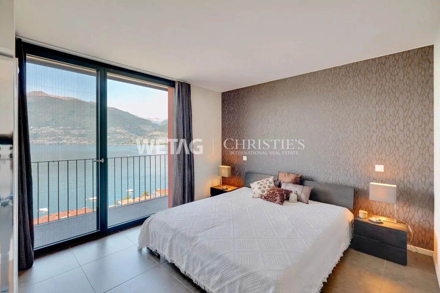 Villa moderne avec terrasses et vue spectaculaire sur le lac à Vira Gambarogno à vendre - Photo 5 sur 13