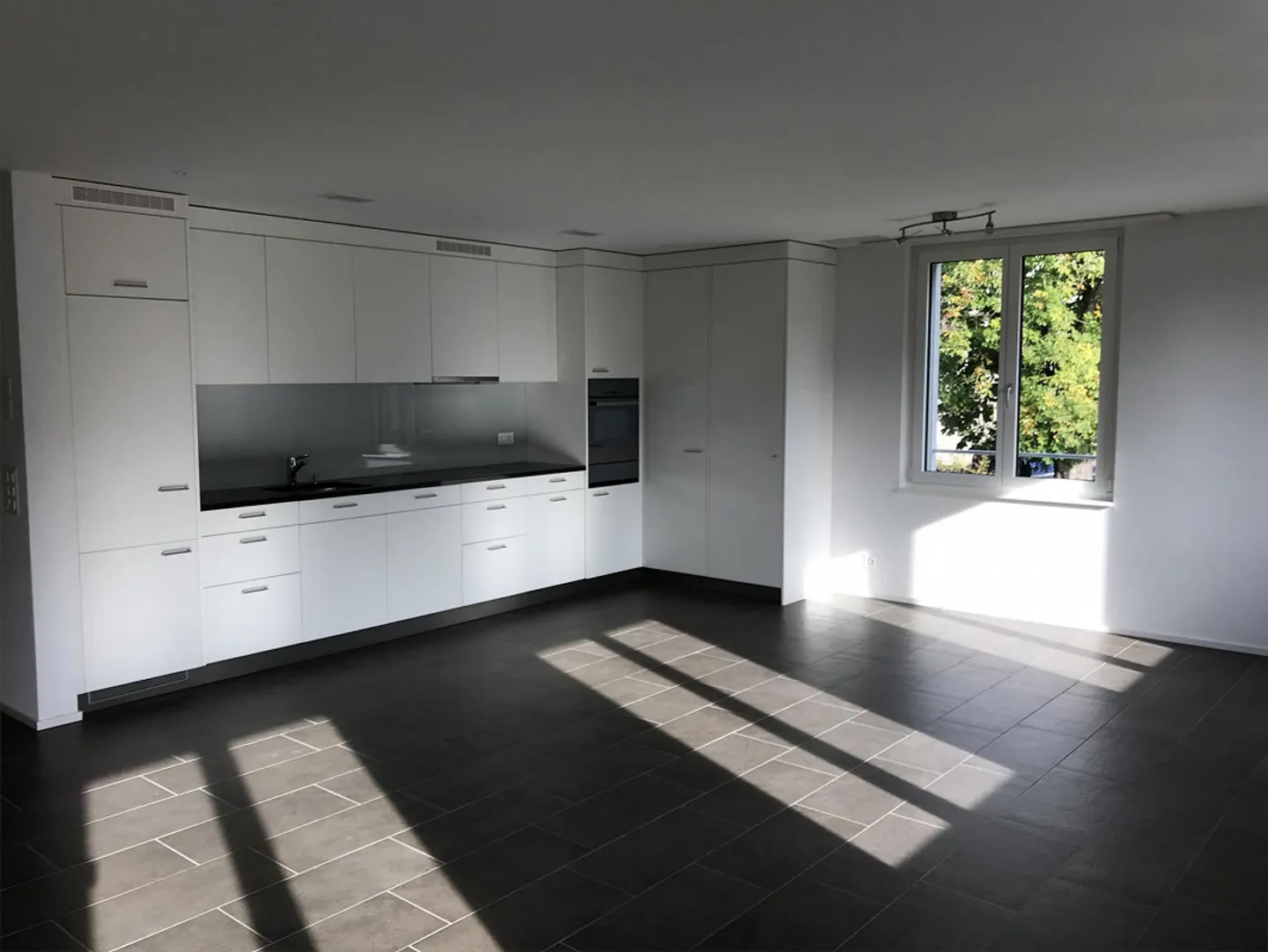 Moderne 3.5-Zimmer Wohnung - Foto 8 von 10