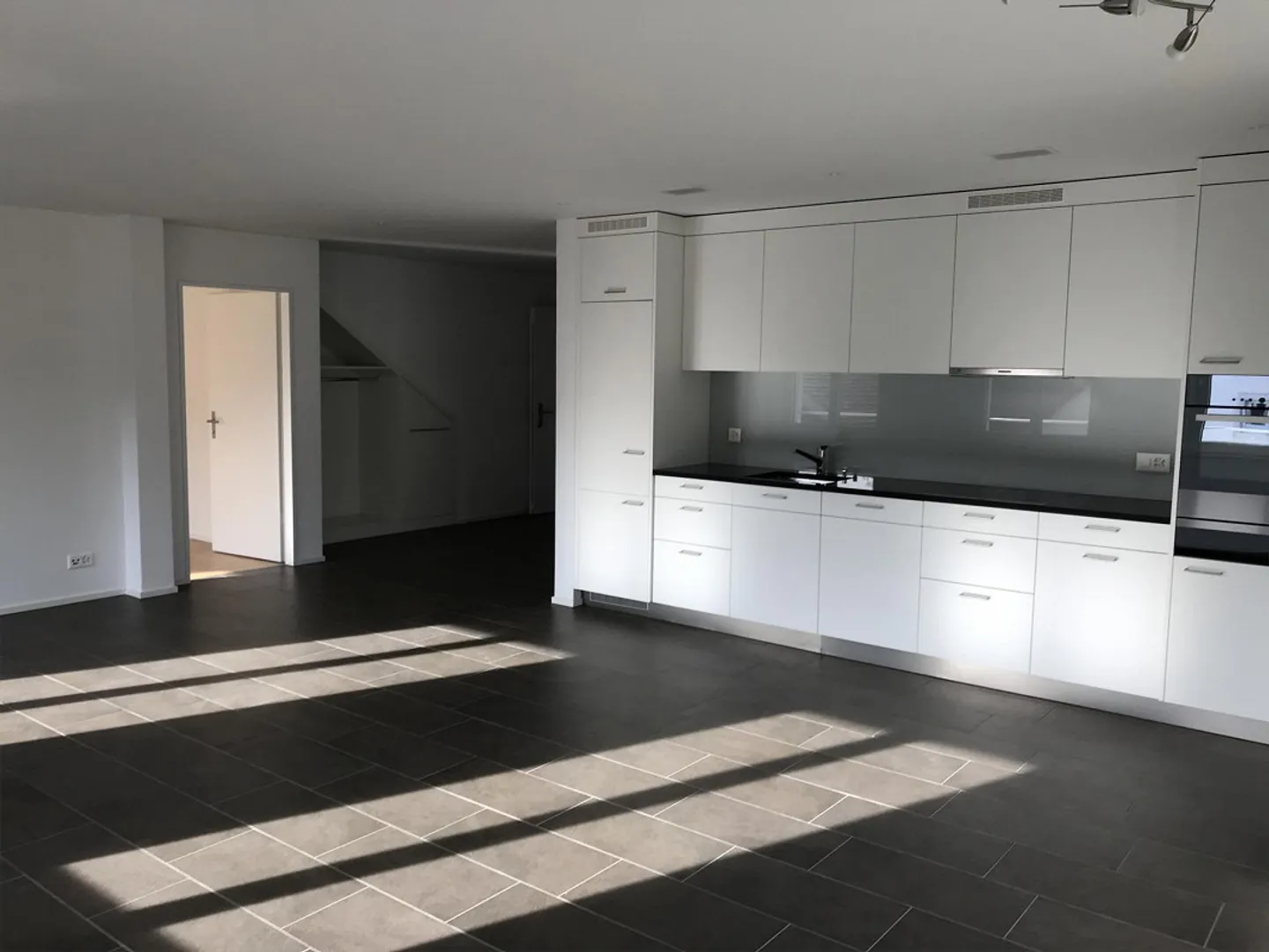 Moderne 3.5-Zimmer Wohnung - Foto 9 von 10