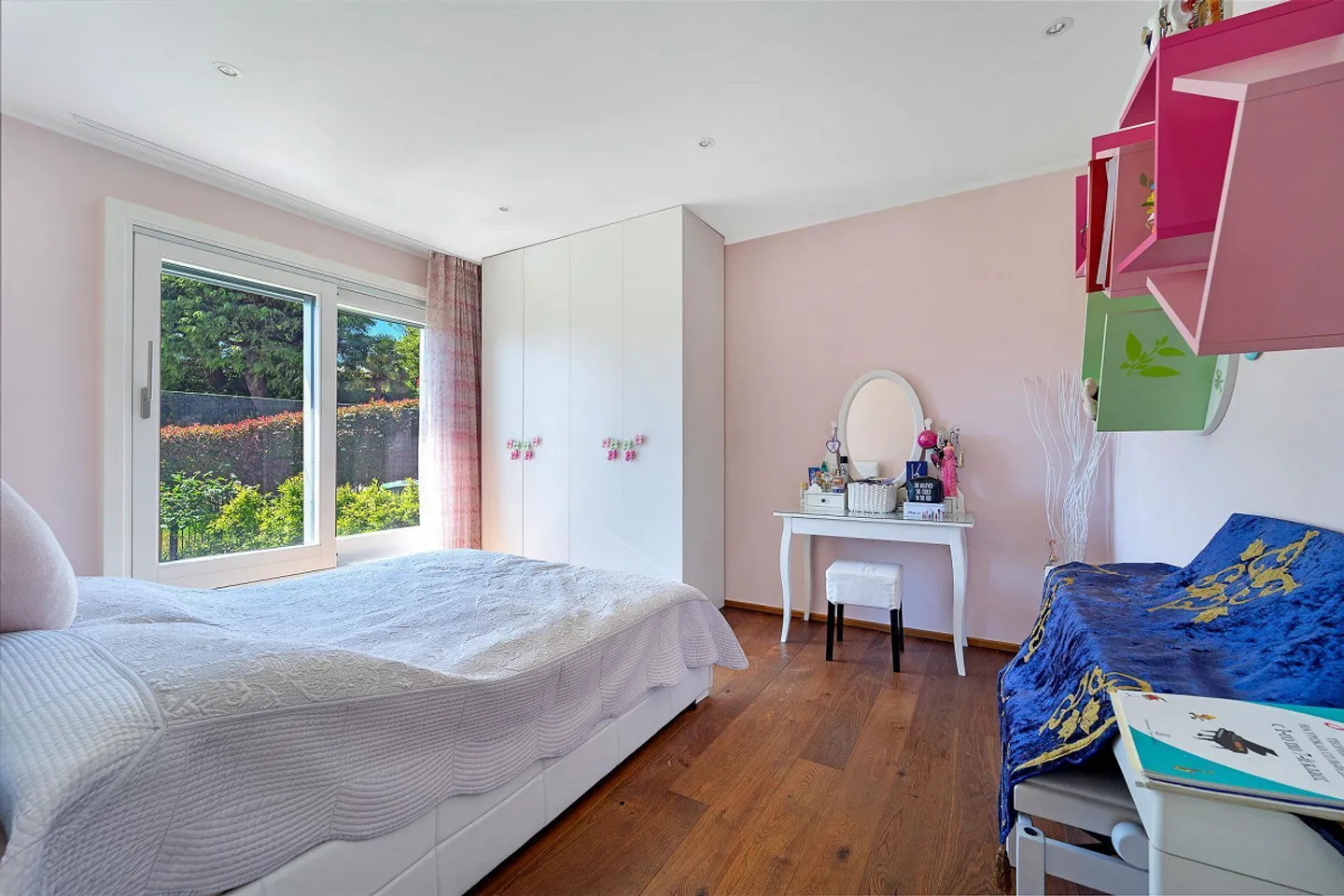 Attico elegante e prestigioso con vista lago - Foto 5 di 11