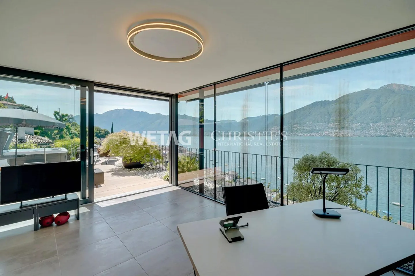 Villa moderne avec terrasses et vue spectaculaire sur le lac à Vira Gambarogno à vendre - Photo 12 sur 13