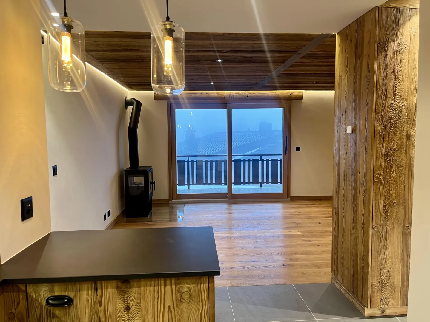 Nuovamente ristrutturato 3.5 stanze - Foto 3 di 10