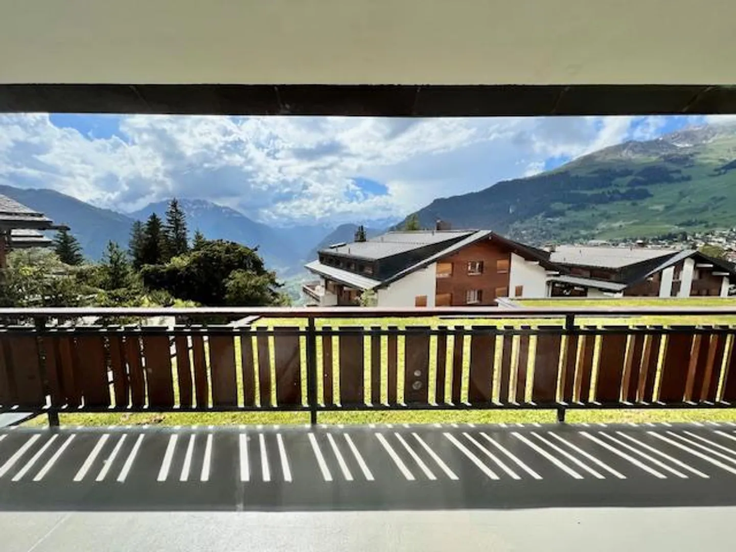 Nuovamente ristrutturato 3.5 stanze - Foto 5 di 10