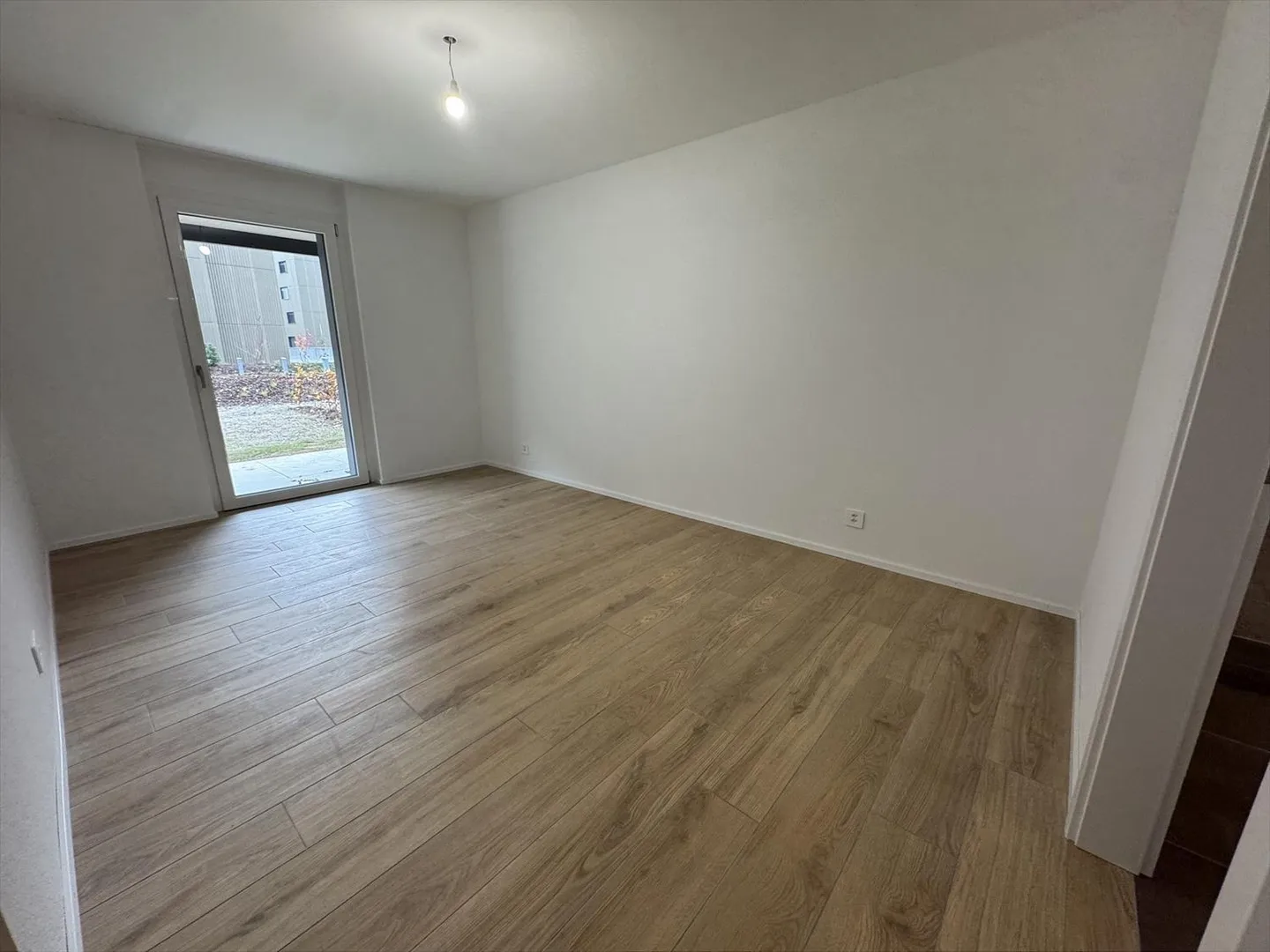 05599 - Appart. 4œ PCES - IMP. CHAMP-RIOND 16 - MATRAN - Foto 6 von 11