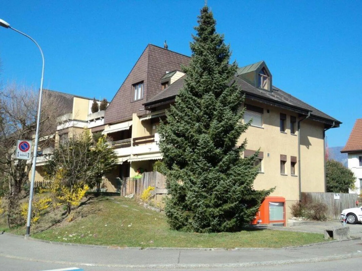 Appartement 2,5 pièces au 1er étage à droite - Photo 1 sur 1