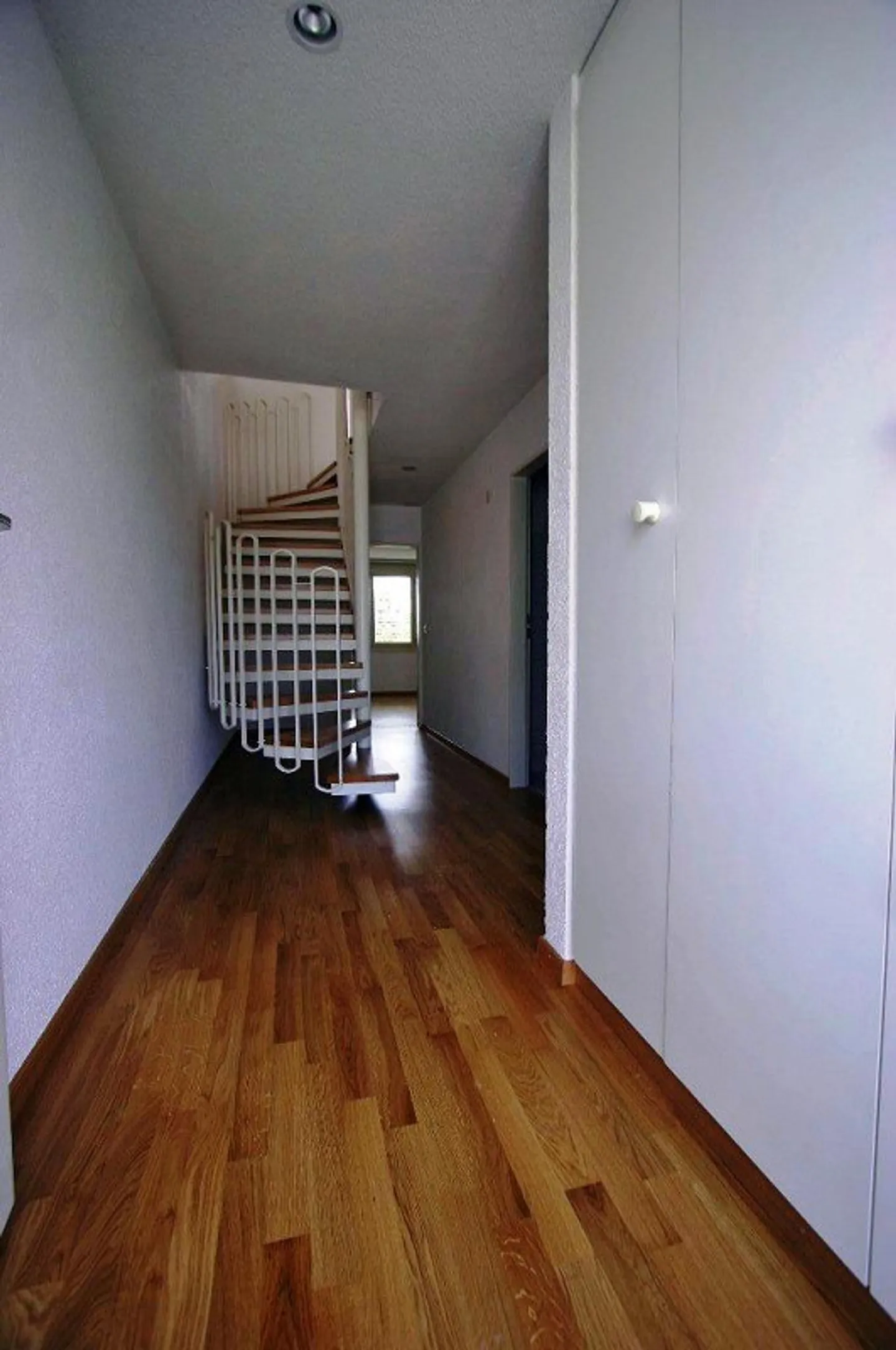 2.5-room apartment near the train station! - Photo 4 of 6