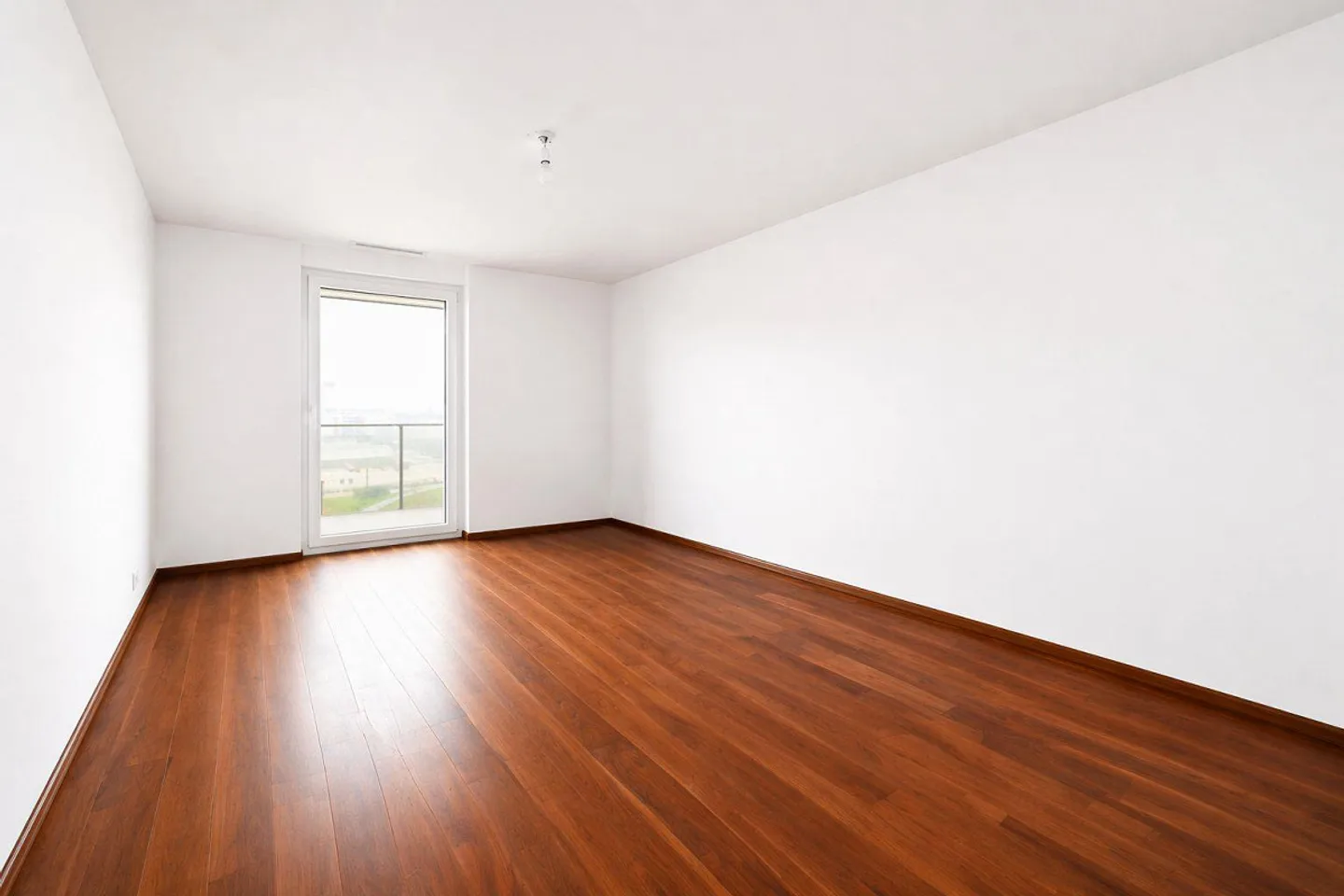 Stylish 5.5-room apartment with loggia & premium finish - Photo 14 of 16