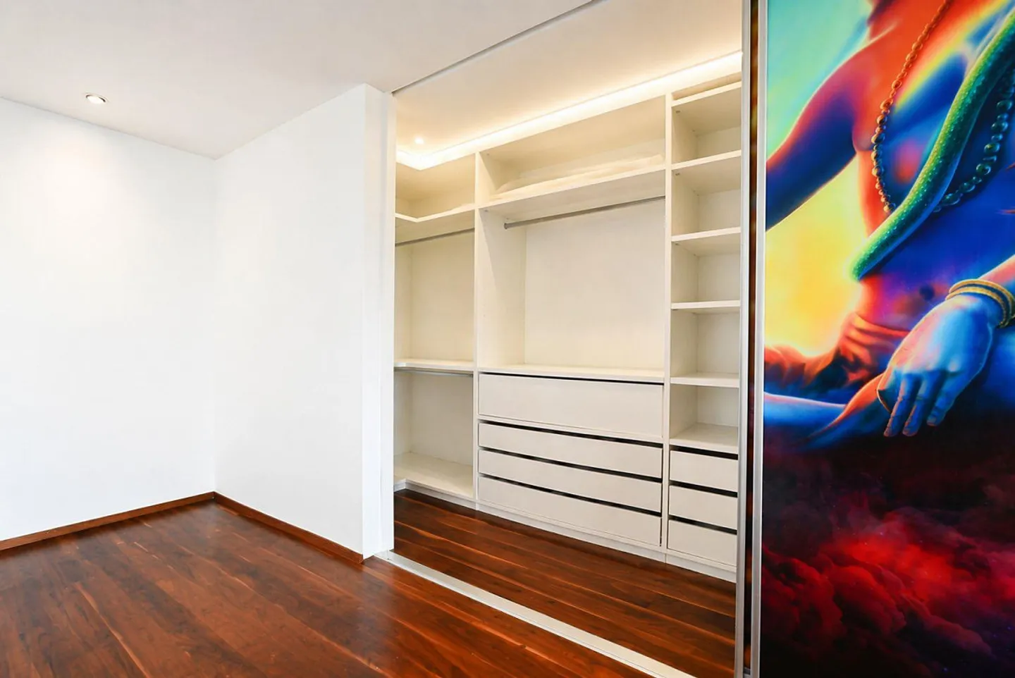 Stylish 5.5-room apartment with loggia & premium finish - Photo 16 of 16