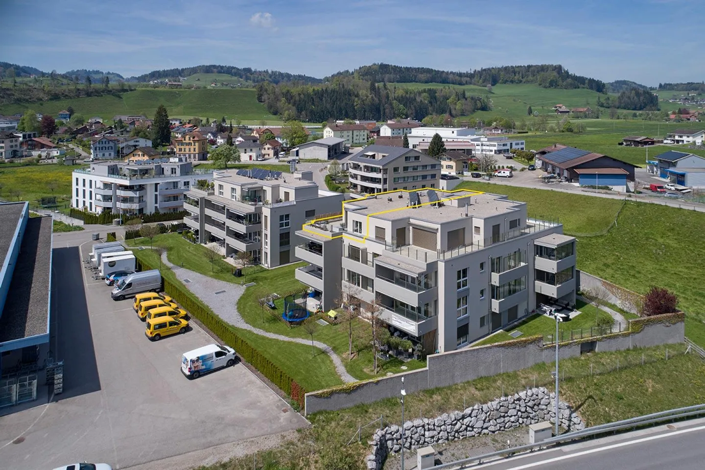 Moderne Attikawohnung mit Terrasse - Foto 2 von 9