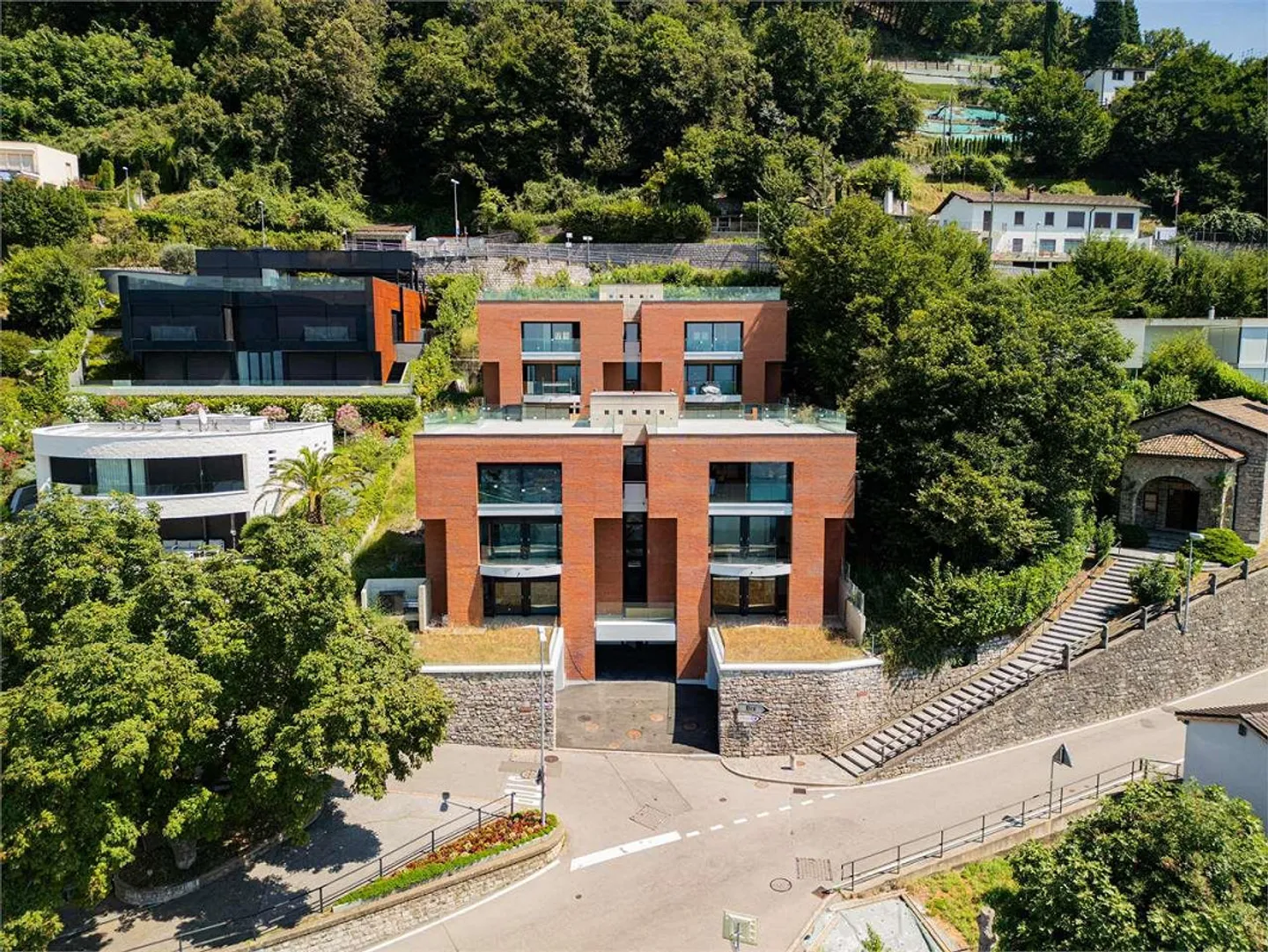 2551 Magnifica Villa Cittadina 5.5 Stanze con Vista Lago - Foto 9 di 12
