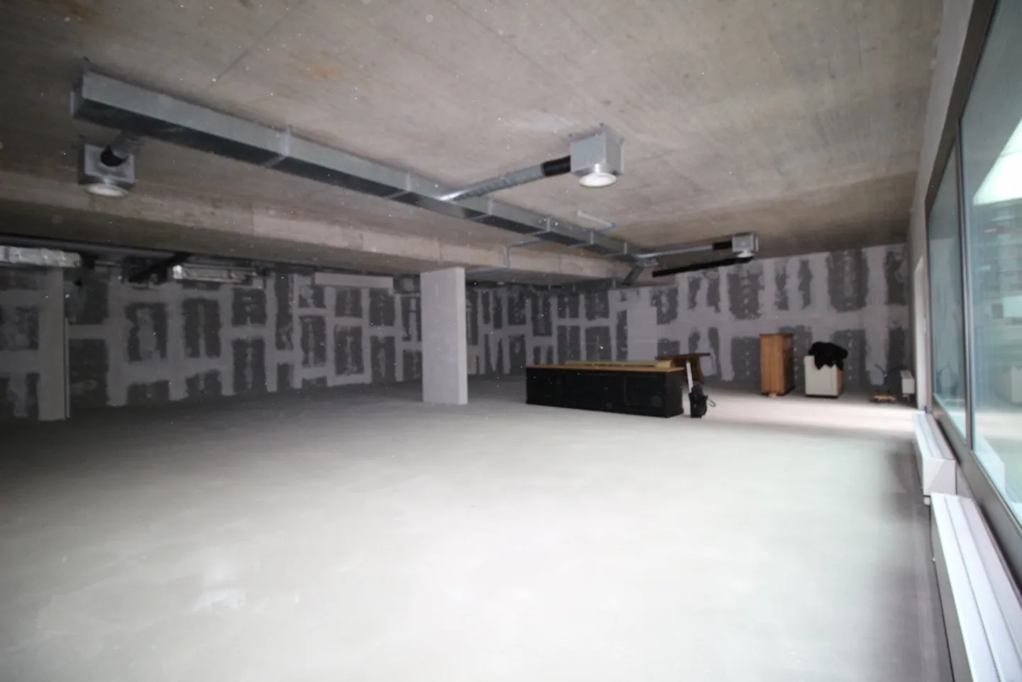 Bâtiment F : commerce n° 3 avec vitrines d'env. 233,13 m2 au rez - Photo 14 sur 15