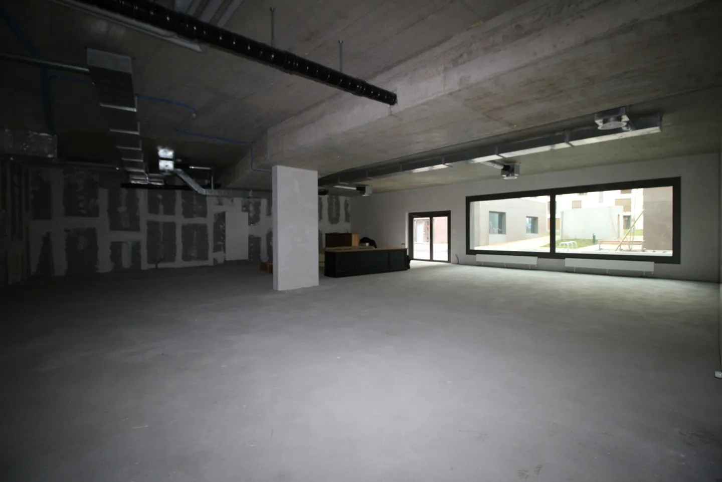 Bâtiment F : commerce n° 3 avec vitrines d'env. 233,13 m2 au rez - Photo 15 sur 15