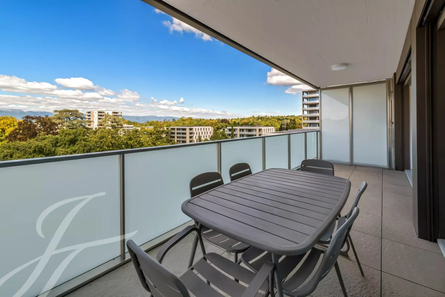 Wohnung in der oberen Etage mit unverbautem Blick - Foto 4 von 10