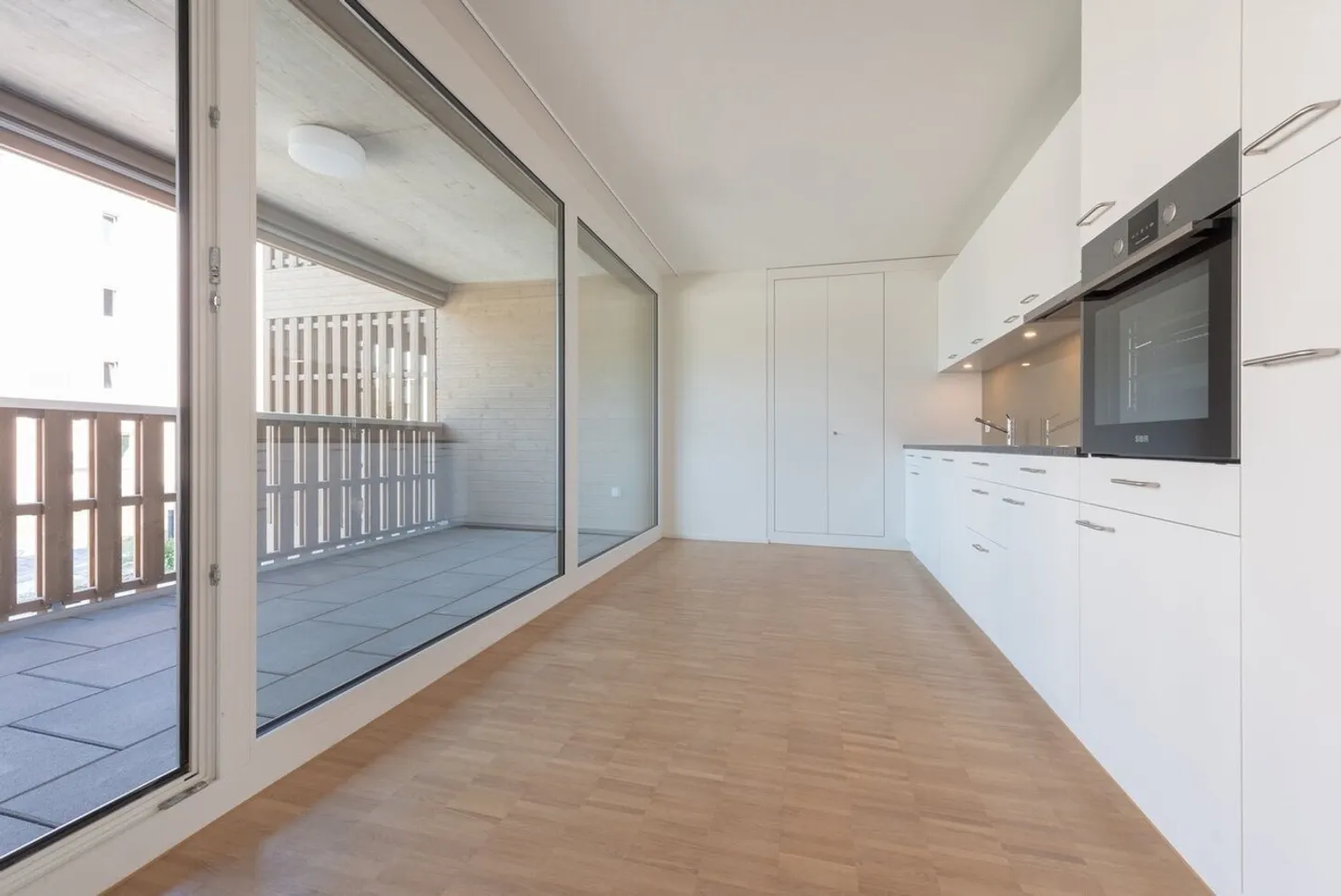 Beautiful Ground Floor Apartment - Photo 2 of 6