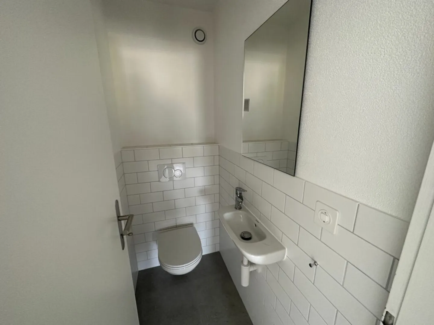 Beautiful 3.5-room apartment fully renovated! - Photo 5 of 9