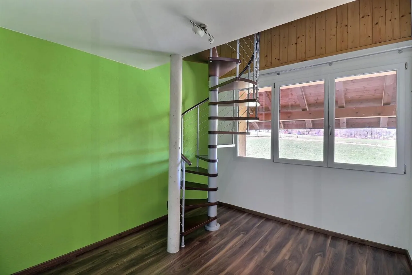 Magnifique maison contiguë de 5,5 pièces dans un domaine agricole  - Foto 13 von 22