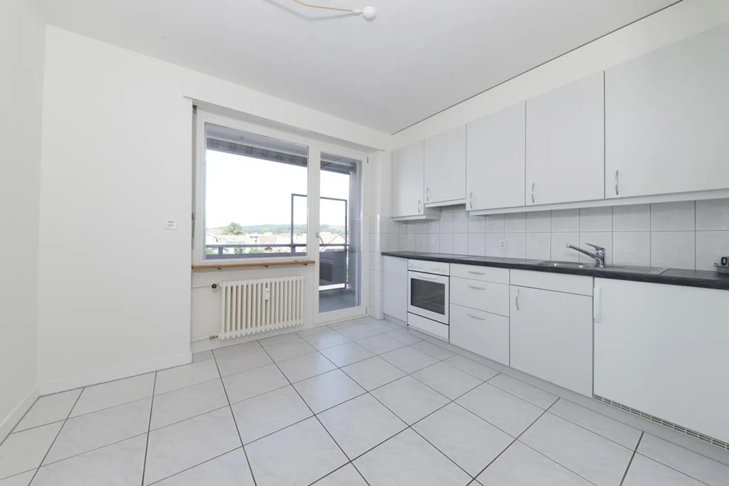 Appartamento 3 locali nel cuore di Therwil - Foto 3 di 9