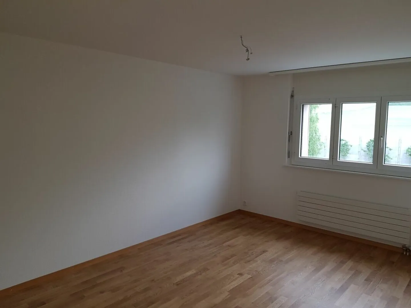 Magnifique appartement de 4 pièces, entièrement rénové en 2018 dans un quartier calme! - Photo 4 sur 8