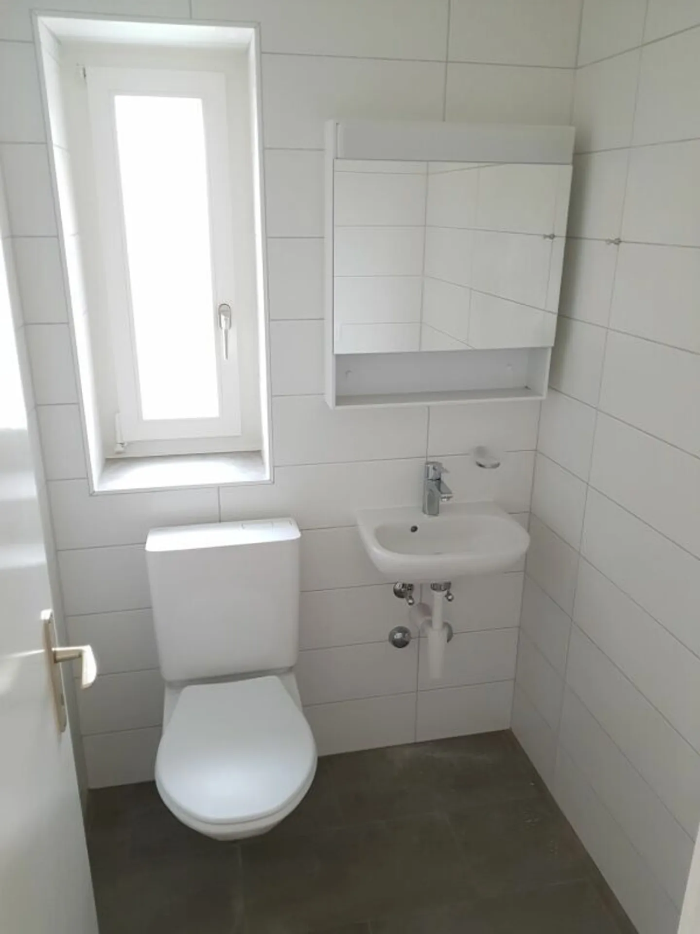 Magnifique appartement de 4 pièces, entièrement rénové en 2018 dans un quartier calme! - Photo 7 sur 8
