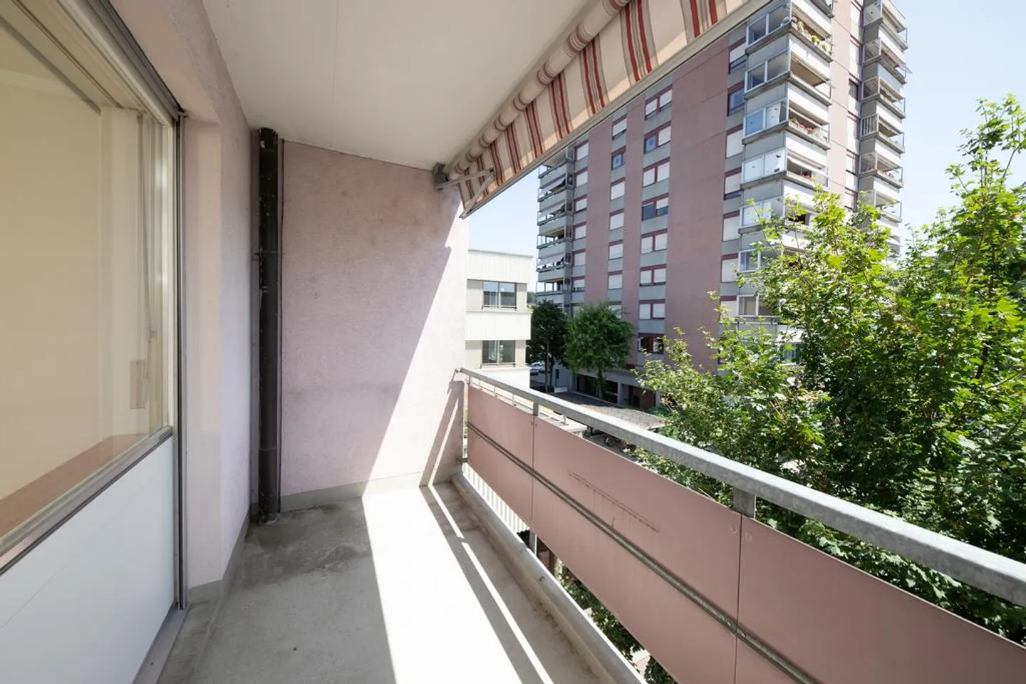 Appartamento 3 locali nel cuore di Therwil - Foto 8 di 9