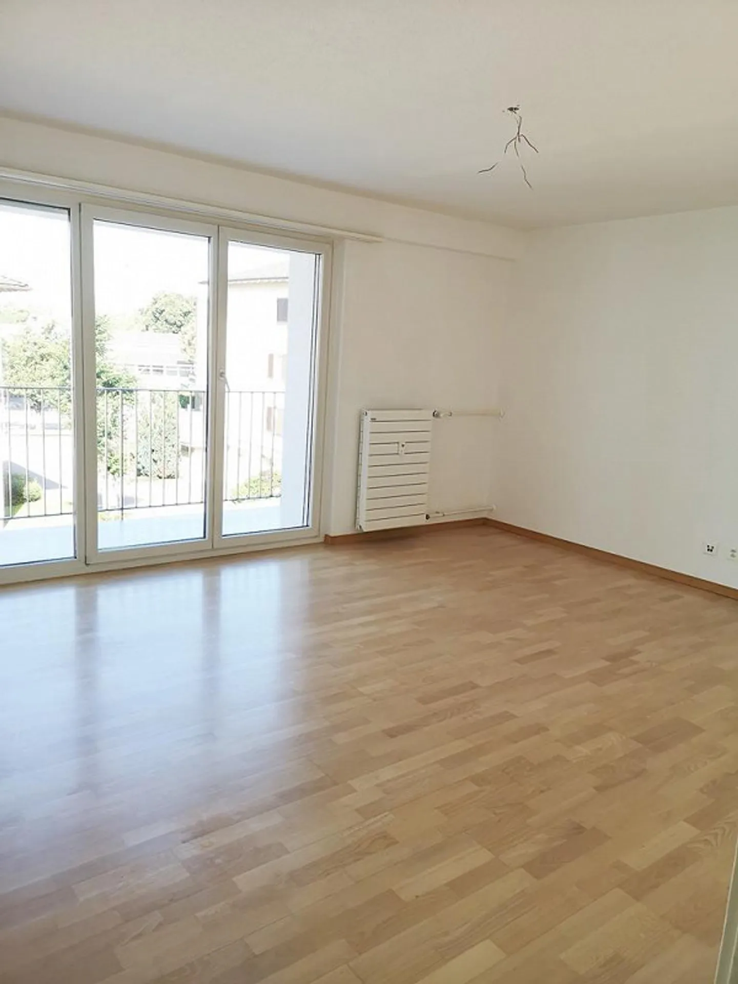 Moderne 2.5-Zimmerwohnung an Toplage - Ihr neues Zuhause! - Foto 5 von 6