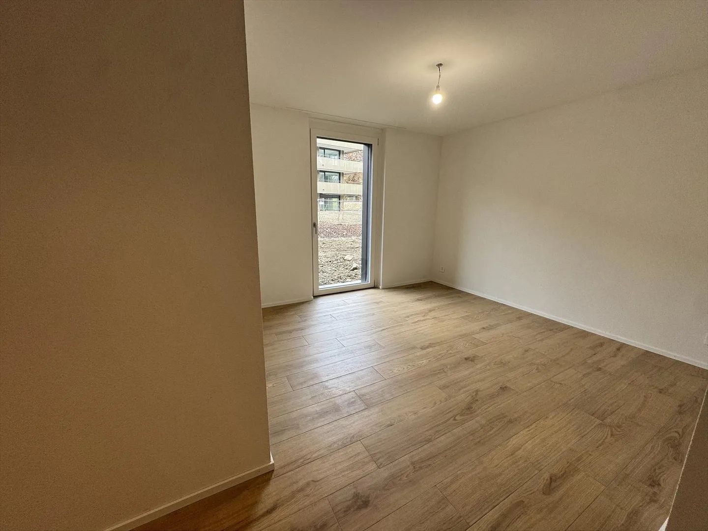 05659 - Appart. 4œ PCES - IMP. CHAMP-RIOND 20 - MATRAN - Foto 3 von 11