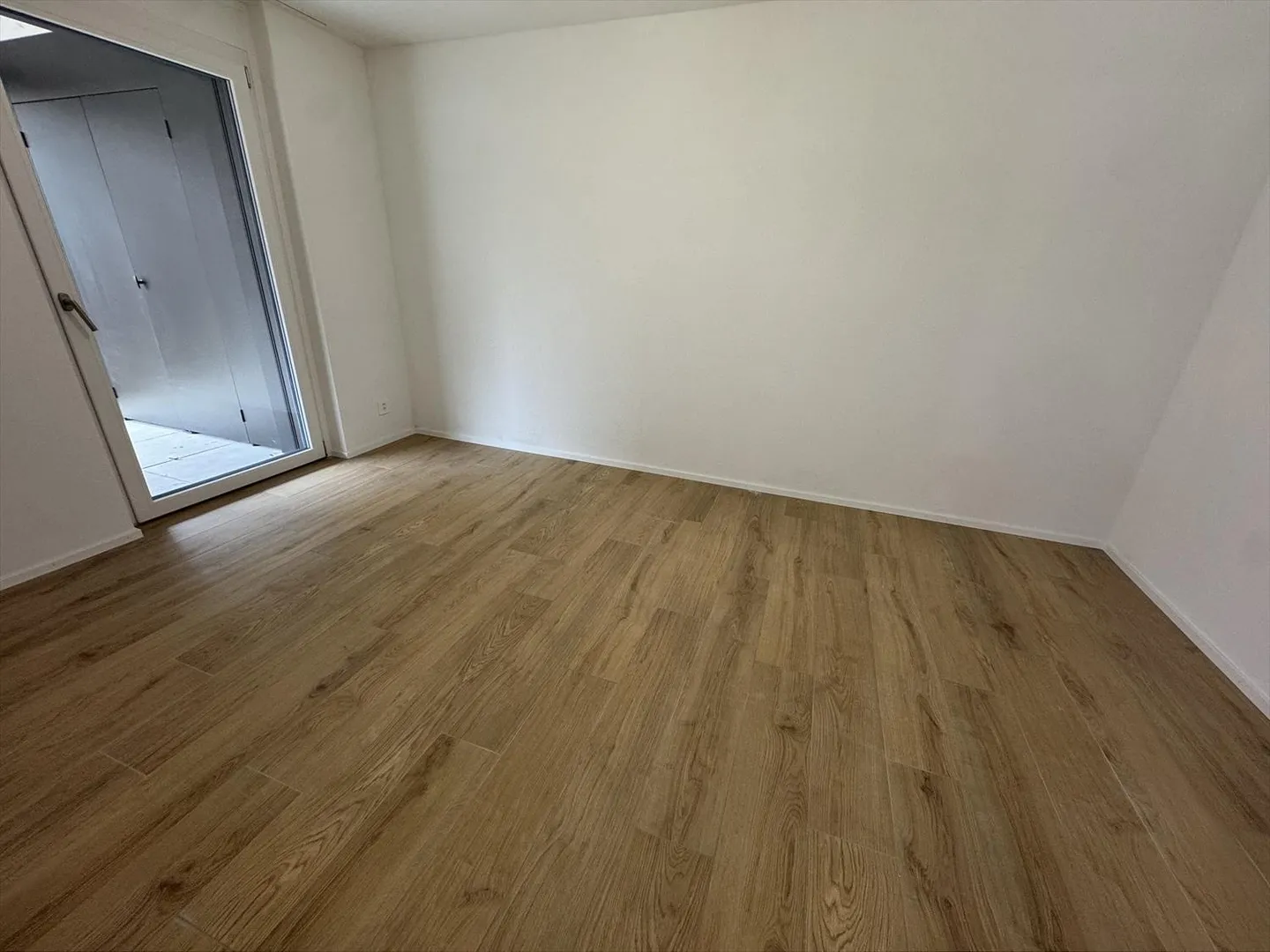 05659 - Appart. 4œ PCES - IMP. CHAMP-RIOND 20 - MATRAN - Foto 5 von 11