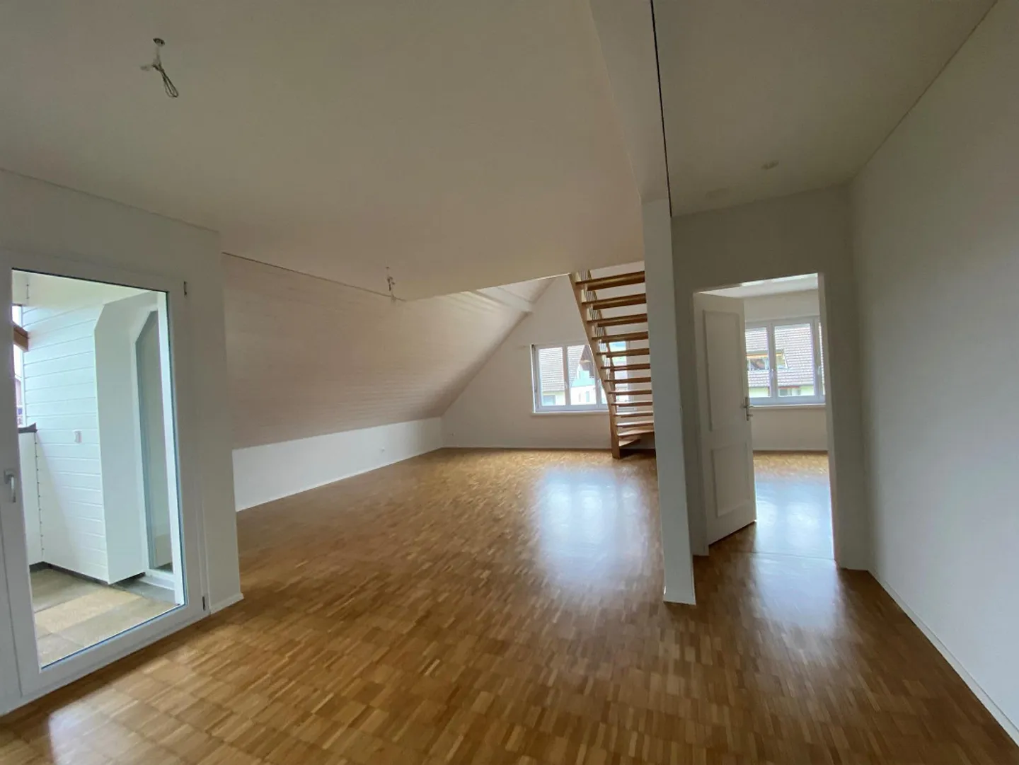 Renovierte Dachwohnung in Neftenbach - Foto 7 von 11