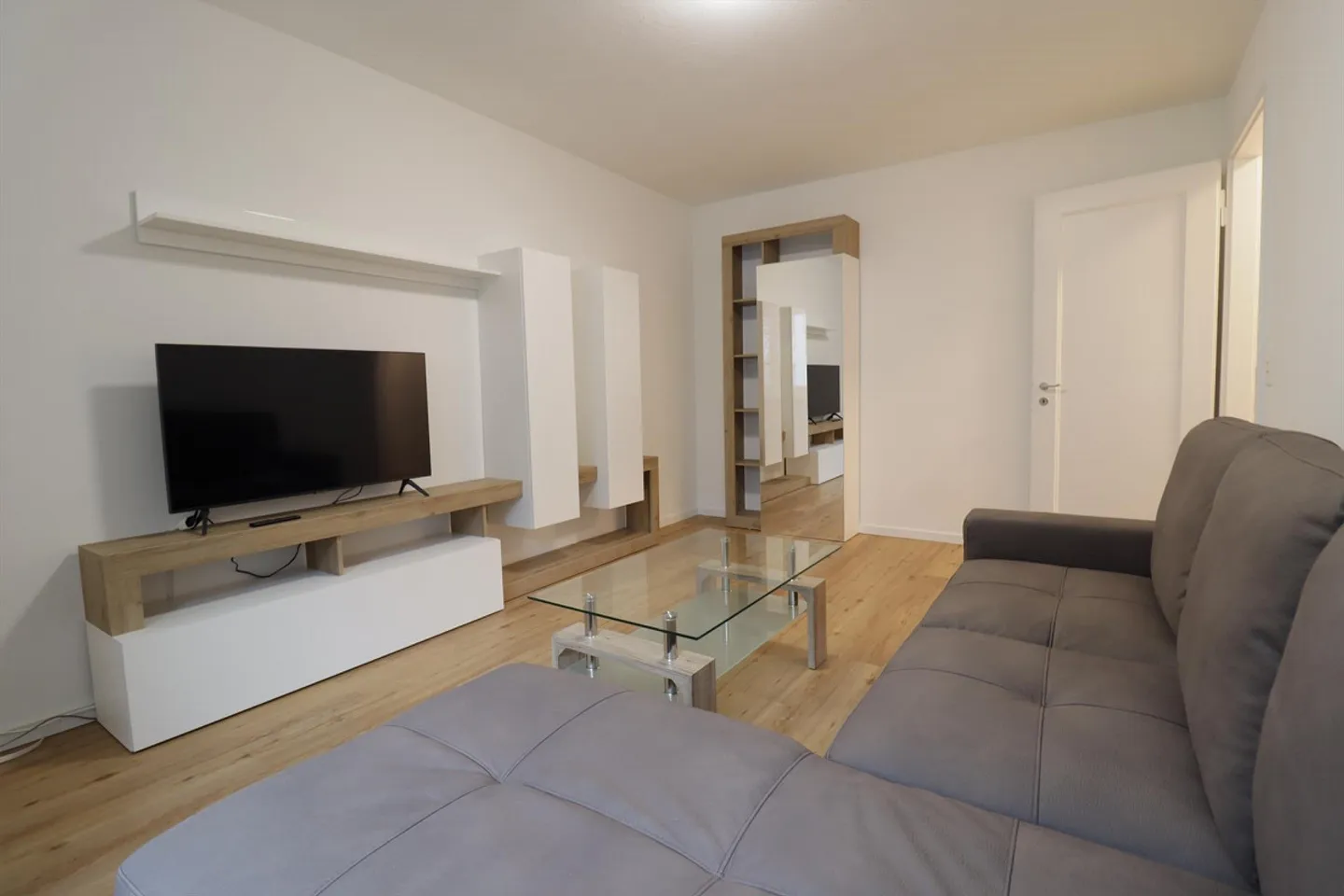 Furnished apartment in the city of Zug - Photo 4 of 5